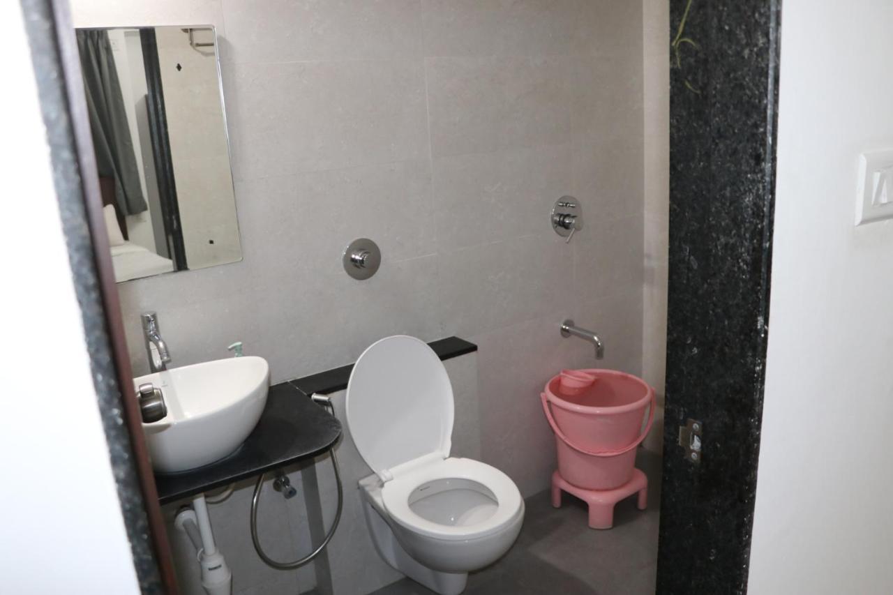 Service Apartments, Baner, Poona Buitenkant foto