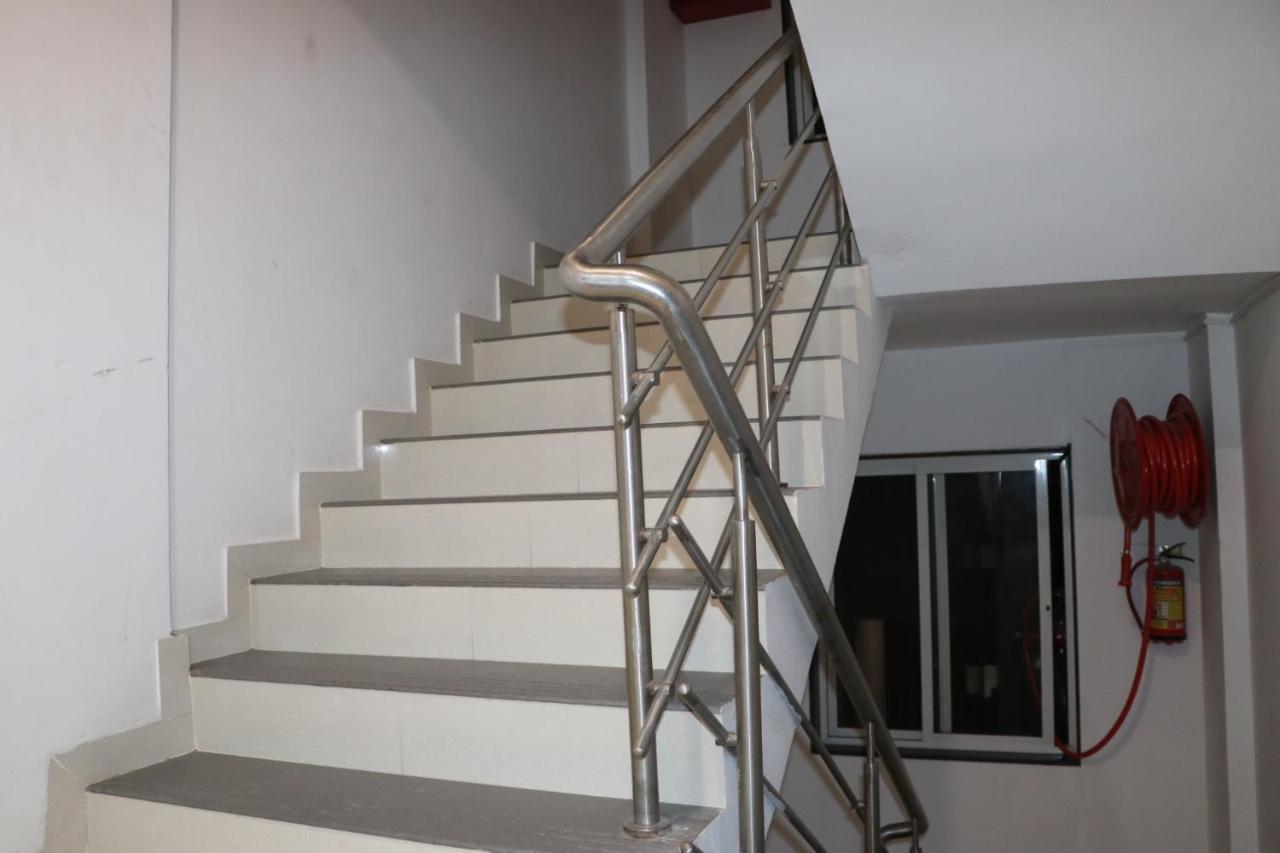 Service Apartments, Baner, Poona Buitenkant foto